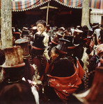›› show picture