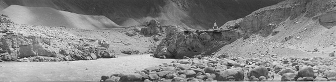 Chorten above the Indus at Alchi bridge (1983)