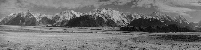 East side of Siachen seen from the confluence with Lolophond glacier