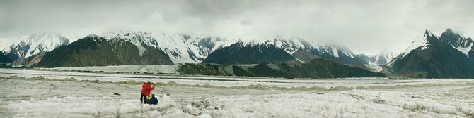 Siachen at the confluence with Teram Shehr glacier